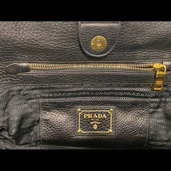 PRADA Bag-100% authentic - Picture 4 of 8